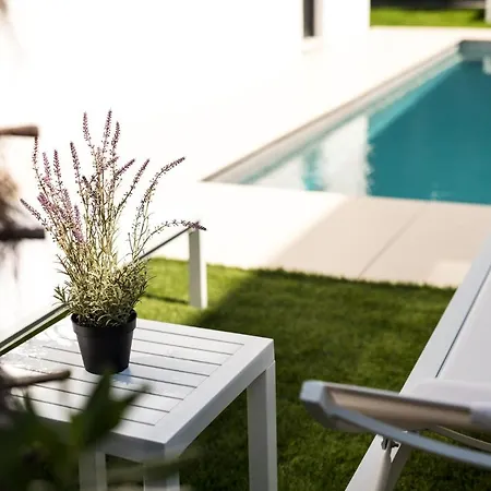 Lägenhet Luxury Royal Iris Njivice