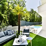 Luxury Royal Iris