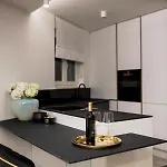 Luxury Royal Iris 니바이스