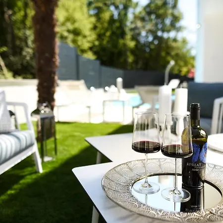 Апартаменты Luxury Royal Iris