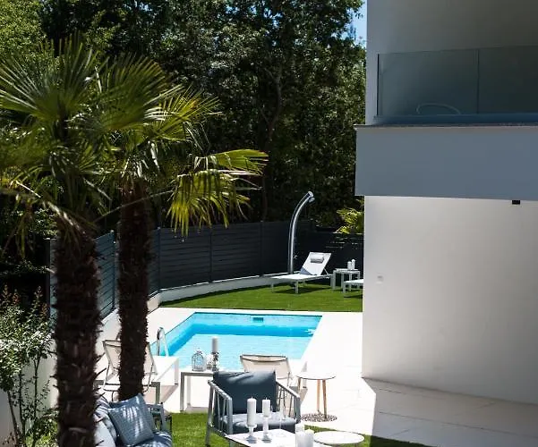 Apartment Luxury Royal Iris *