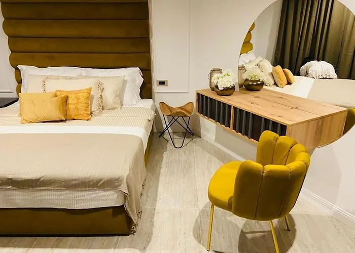 Luxury Royal Iris Apartment