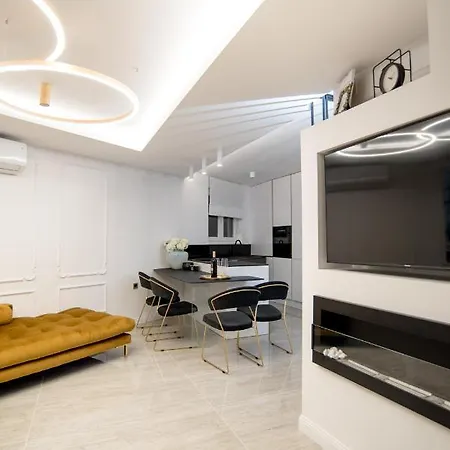 Luxury Royal Iris * Njivice