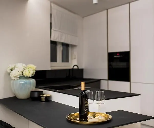 Luxury Royal Iris نجيفيش