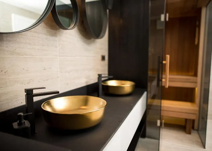 Luxury Royal Iris شقة *